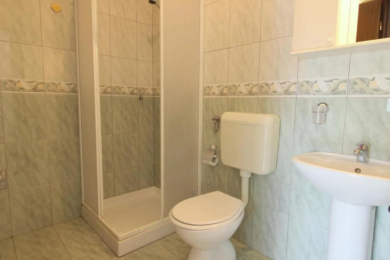 Monika 2 Pax Apartman Novigrad Istria